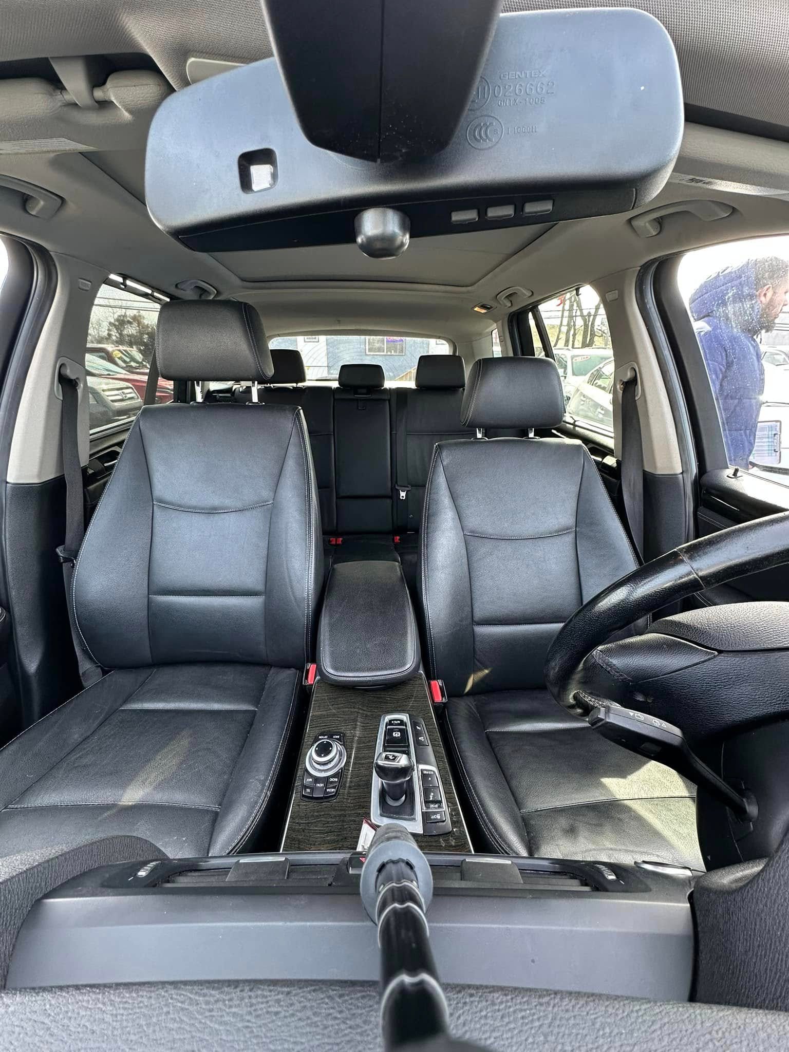 
								BMW X3 full									