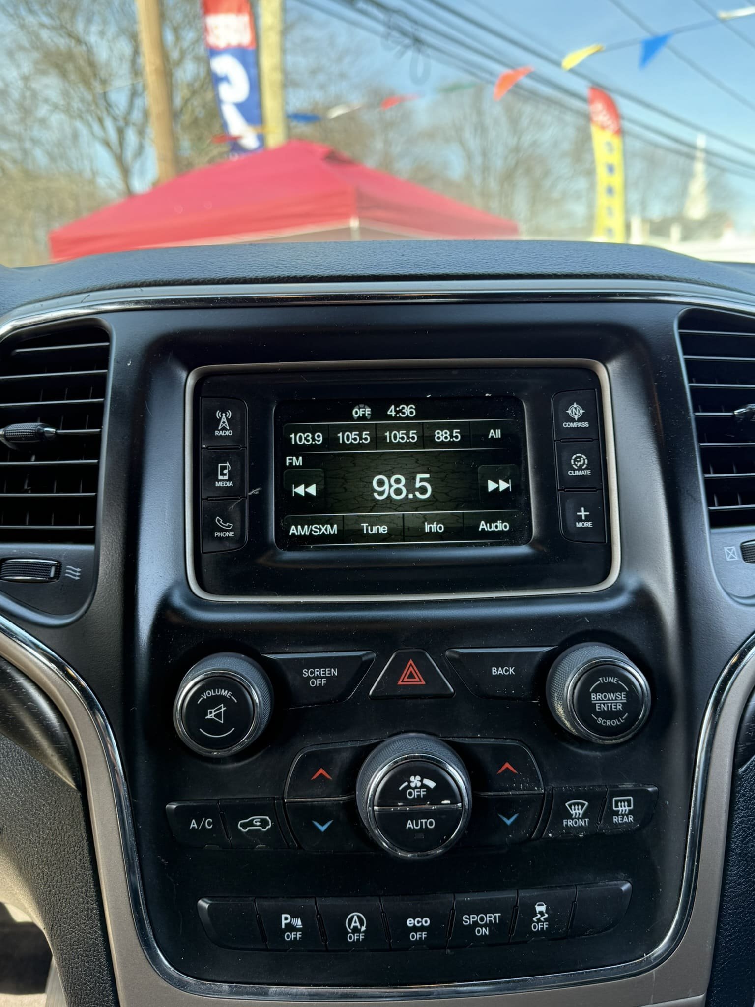 
								Grand Cherokee full									