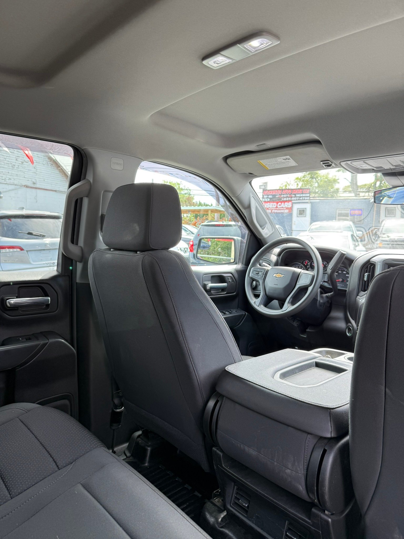 
								Chevrolet SILVERADO 2023 full									